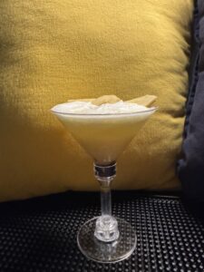 バナナクラウド 横から