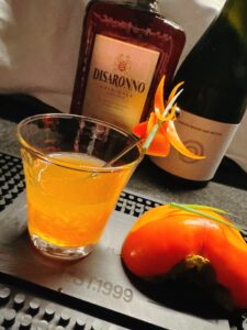 柿月アマレットSake 暗がりでの色合い